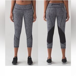 Lululemon Outrun 17" Power Luxtreme Spray Jacquard White Black‎ Crop Pant 6